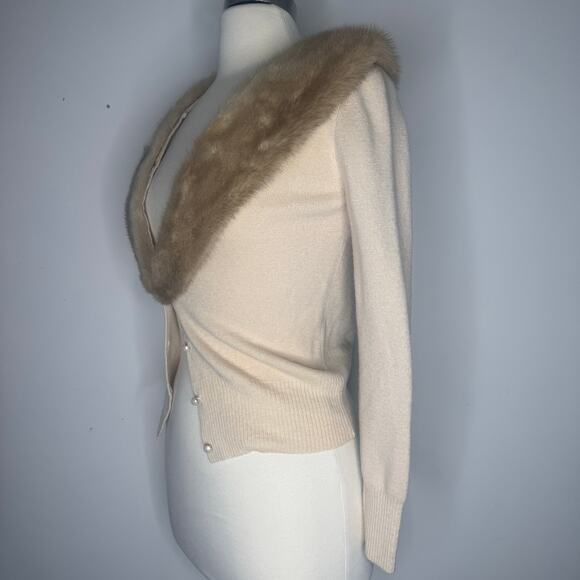 VINTAGE | GAP Reworked Oat Fur Collar Merino Wool Cardigan Sweater Size Medium - Picture 2 of 5